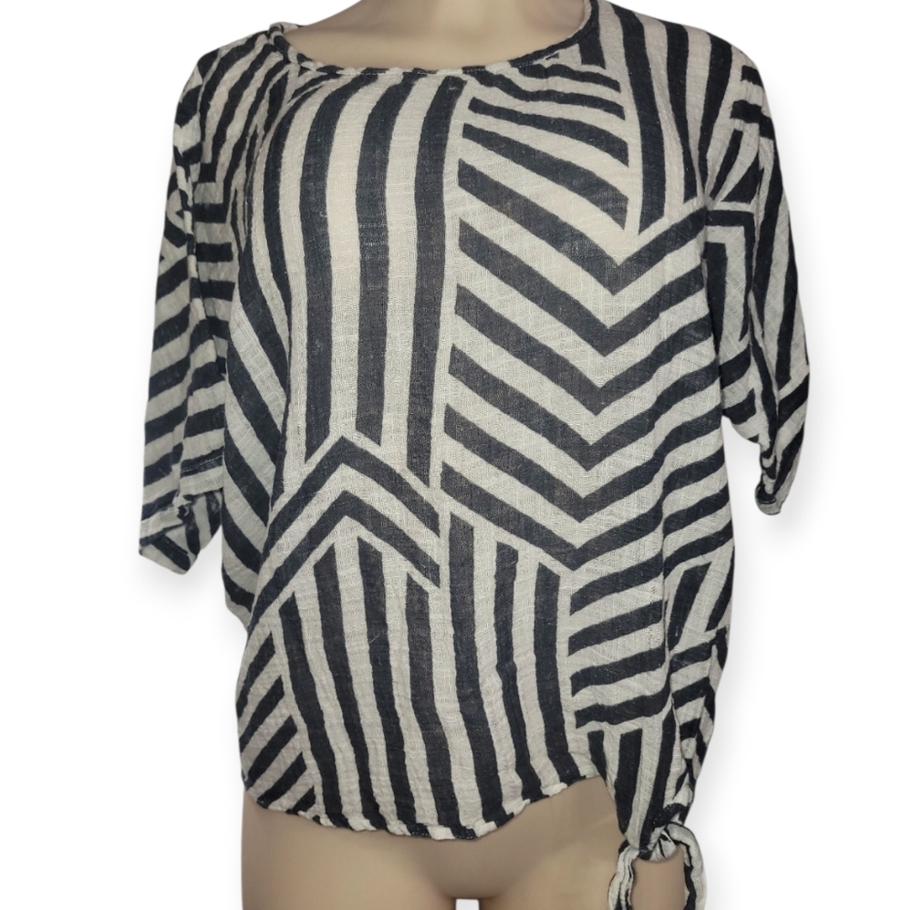 CHARLIE B Black and White Chevron Blouse - Picture 4 of 6